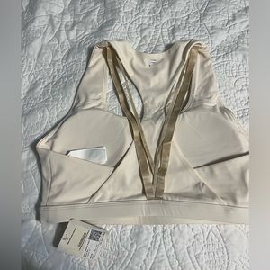 Women’s Fabletic’s Sports Bra